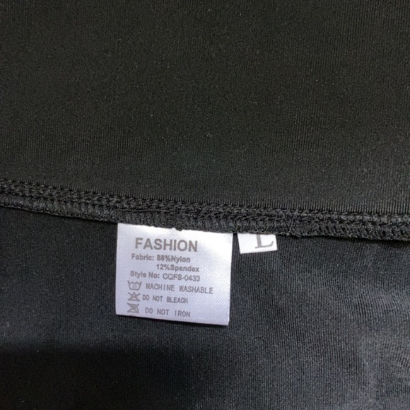 Lviefent Womens Lightweight Full Zip Running Track Jacket with Thumb Holes - Picture 2 of 3